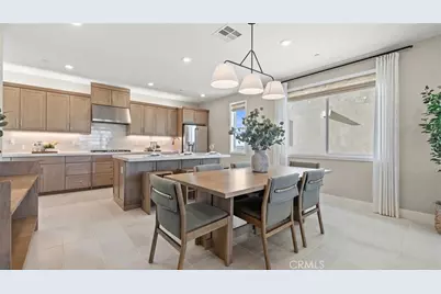 825 Sonia, Irvine, CA 92618 - Photo 7