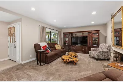 22052 Islander, Huntington Beach, CA 92646 - Photo 9