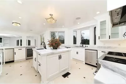 10472 Villa Del Cerro, Santa Ana, CA 92705 - Photo 7
