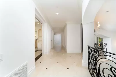 10472 Villa Del Cerro, Santa Ana, CA 92705 - Photo 9