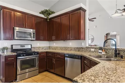 11385 Trinity Road, Oak Hills, CA 92344 - Photo 11