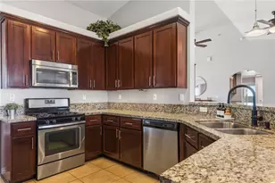 11385 Trinity Rd, Oak Hills, CA 92344 - Photo 11