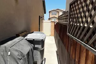 11555 Valley Oak Ln, Corona, CA 92883 - Photo 9