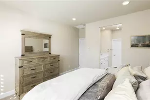 19239 Tideline Ct, Huntington Beach, CA 92648 - Photo 17