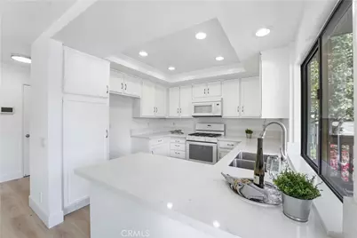 3 Montanas Este, Irvine, CA 92612 - Photo 9