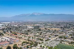16408 Valencia, Fontana, CA 92335 - Photo 39