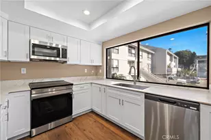 14 Baruna Ct, Newport Beach, CA 92663 - Photo 3