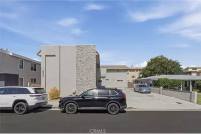 16941 Hoskins, Huntington Beach, CA 92649 - Photo 3