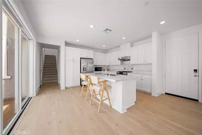 201 Yerba, Irvine, CA 92618 - Photo 9