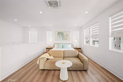 201 Yerba, Irvine, CA 92618 - Photo 45