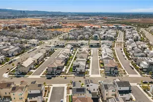 201 Yerba, Irvine, CA 92618 - Photo 61