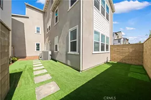 201 Yerba, Irvine, CA 92618 - Photo 49
