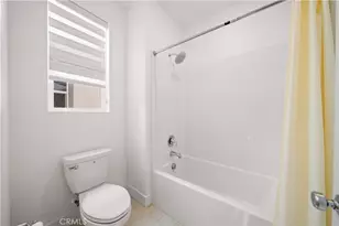 201 Yerba, Irvine, CA 92618 - Photo 25