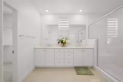 201 Yerba, Irvine, CA 92618 - Photo 31
