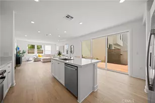 201 Yerba, Irvine, CA 92618 - Photo 11