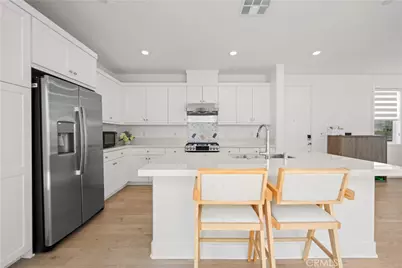 201 Yerba, Irvine, CA 92618 - Photo 13