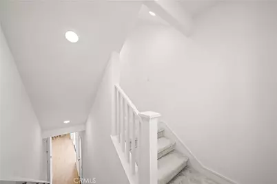 201 Yerba, Irvine, CA 92618 - Photo 17