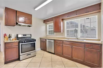4020 Brighton, Los Angeles, CA 90062 - Photo 7