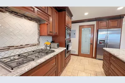 5418 Saratoga, Yorba Linda, CA 92886 - Photo 7