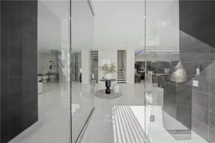 9459 Beverly Crest, Beverly Hills, CA 90210 - Photo 3