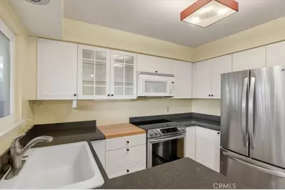10207 Ascot Circle, Huntington Beach, CA 92646 - Photo 5