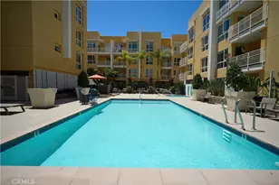 21301 Erwin St, Woodland Hills, CA 91367 - Photo 19