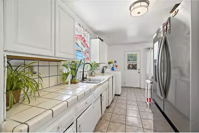 9102 Pacific, Anaheim, CA 92804 - Photo 3