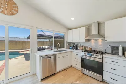 19202 Hickory, Huntington Beach, CA 92646 - Photo 9