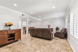 10424 Echo River Ct, Fountain Valley, CA 92708 - Photo 9