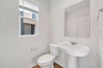 911 E 3rd, Santa Ana, CA 92701 - Photo 17
