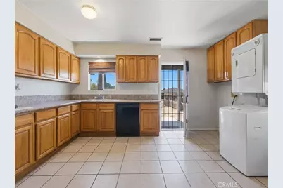1428 W 124th, Los Angeles, CA 90047 - Photo 9