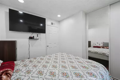 10015 Karmont Avenue, South Gate, CA 90280 - Photo 27