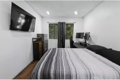 10015 Karmont Avenue, South Gate, CA 90280 - Photo 29