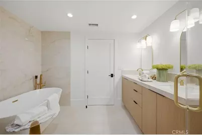 539 Vista Flora, Newport Beach, CA 92660 - Photo 25