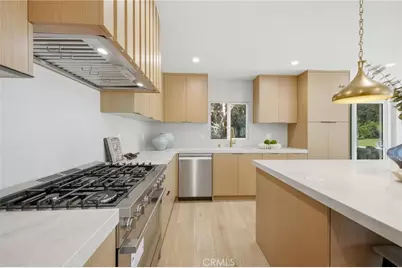 539 Vista Flora, Newport Beach, CA 92660 - Photo 17