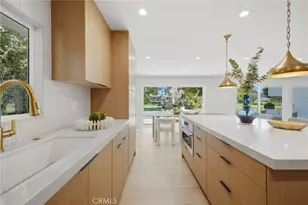 539 Vista Flora, Newport Beach, CA 92660 - Photo 15