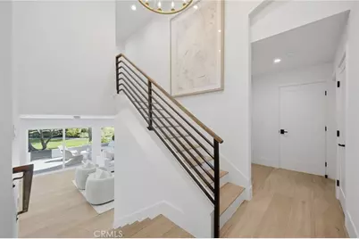 539 Vista Flora, Newport Beach, CA 92660 - Photo 9