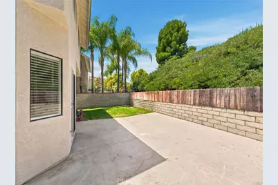 28525 Sugar Pine Way, Saugus, CA 91390 - Photo 31