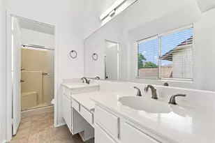 28525 Sugar Pine Way, Saugus, CA 91390 - Photo 25