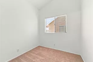 28525 Sugar Pine Way, Saugus, CA 91390 - Photo 19