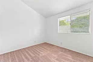 28525 Sugar Pine Way, Saugus, CA 91390 - Photo 21