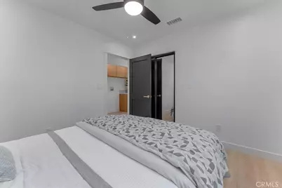 584 N Plymouth Boulevard, Los Angeles, CA 90004 - Photo 29