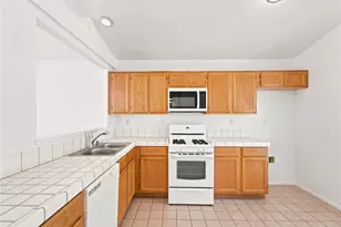 37024 Boxleaf Rd, Palmdale, CA 93550 - Photo 11