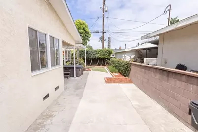 2455 Nipomo, Long Beach, CA 90815 - Photo 19