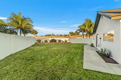 10081 Spar, Huntington Beach, CA 92646 - Photo 35
