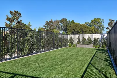7248 Pointbreak Drive, Huntington Beach, CA 92647 - Photo 17
