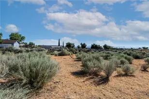 8623 Gobi Rd, Phelan, CA 92371 - Photo 31