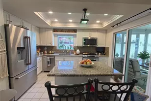 309 Burlington, Santa Ana, CA 92704 - Photo 11