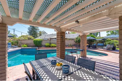 2817 Ridgewood, Santa Ana, CA 92705 - Photo 29