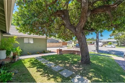 2817 Ridgewood, Santa Ana, CA 92705 - Photo 37